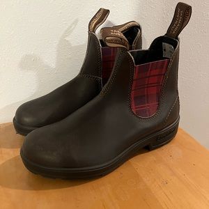 Blundstone womens 7.5 boots